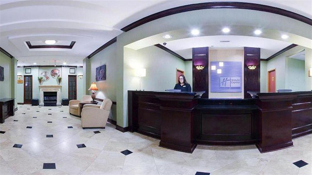 Holiday Inn Express Hotel & Suites Athens By Ihg Exterior photo