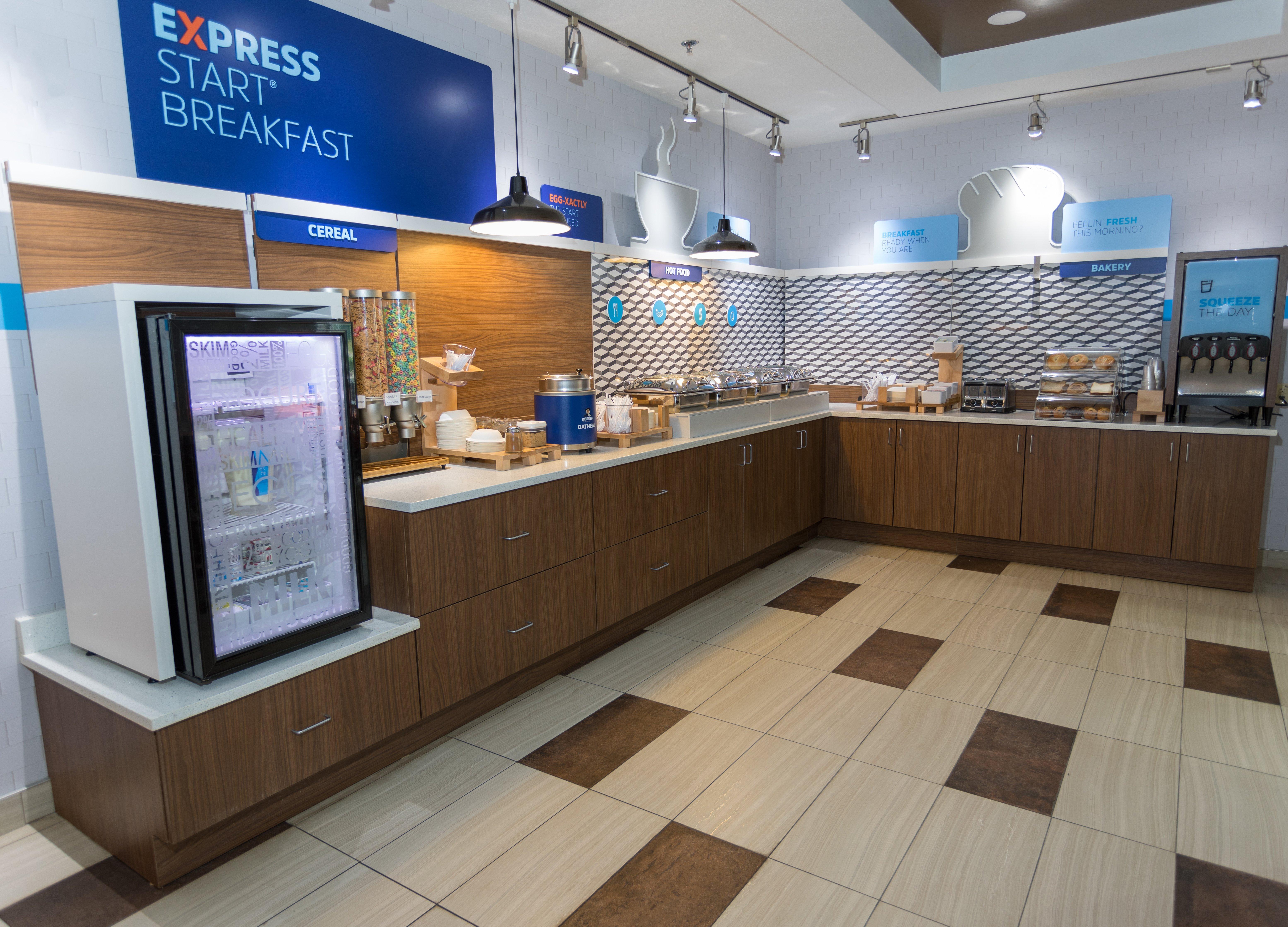 Holiday Inn Express Hotel & Suites Athens By Ihg Exterior photo