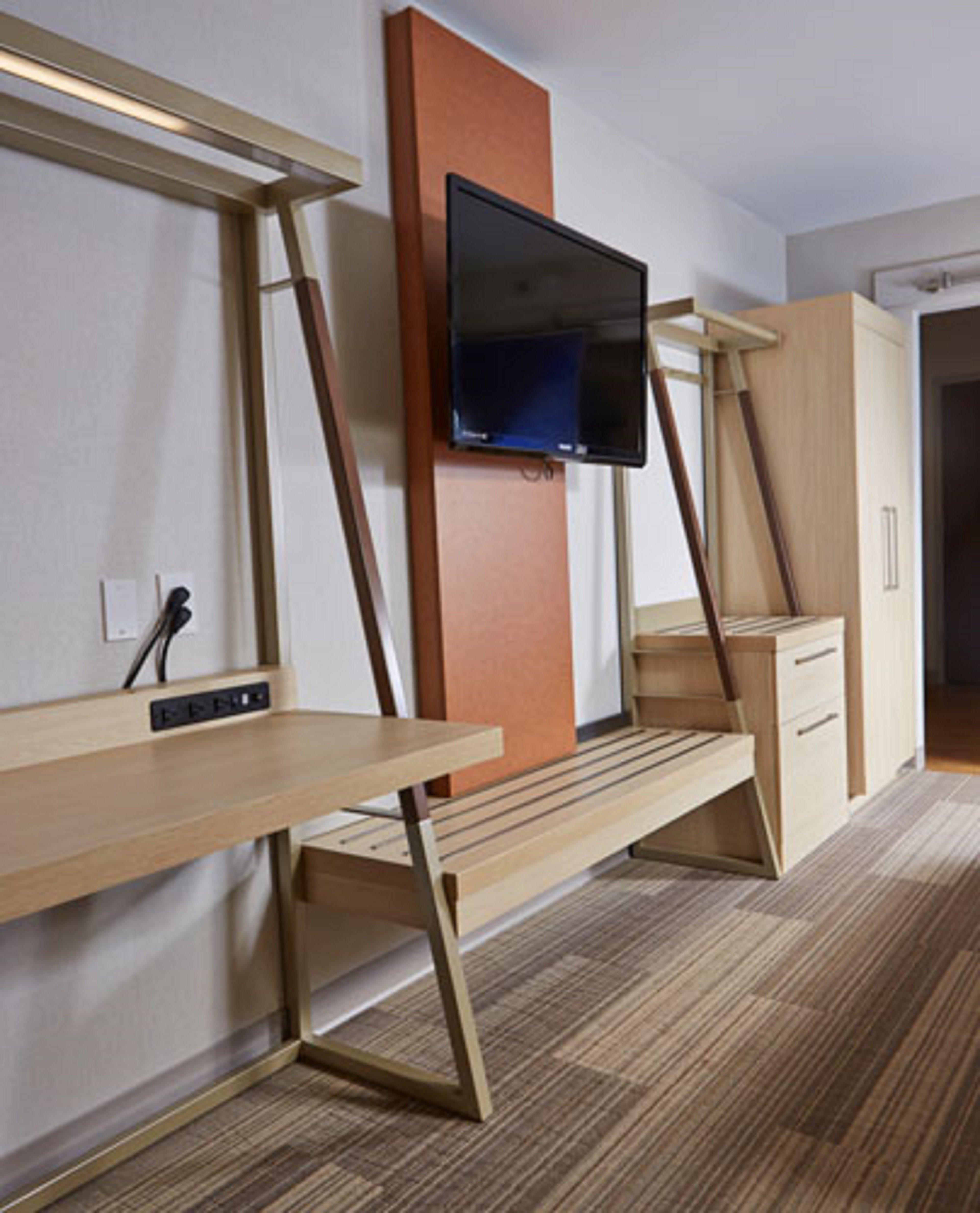 Holiday Inn Express Hotel & Suites Athens By Ihg Exterior photo