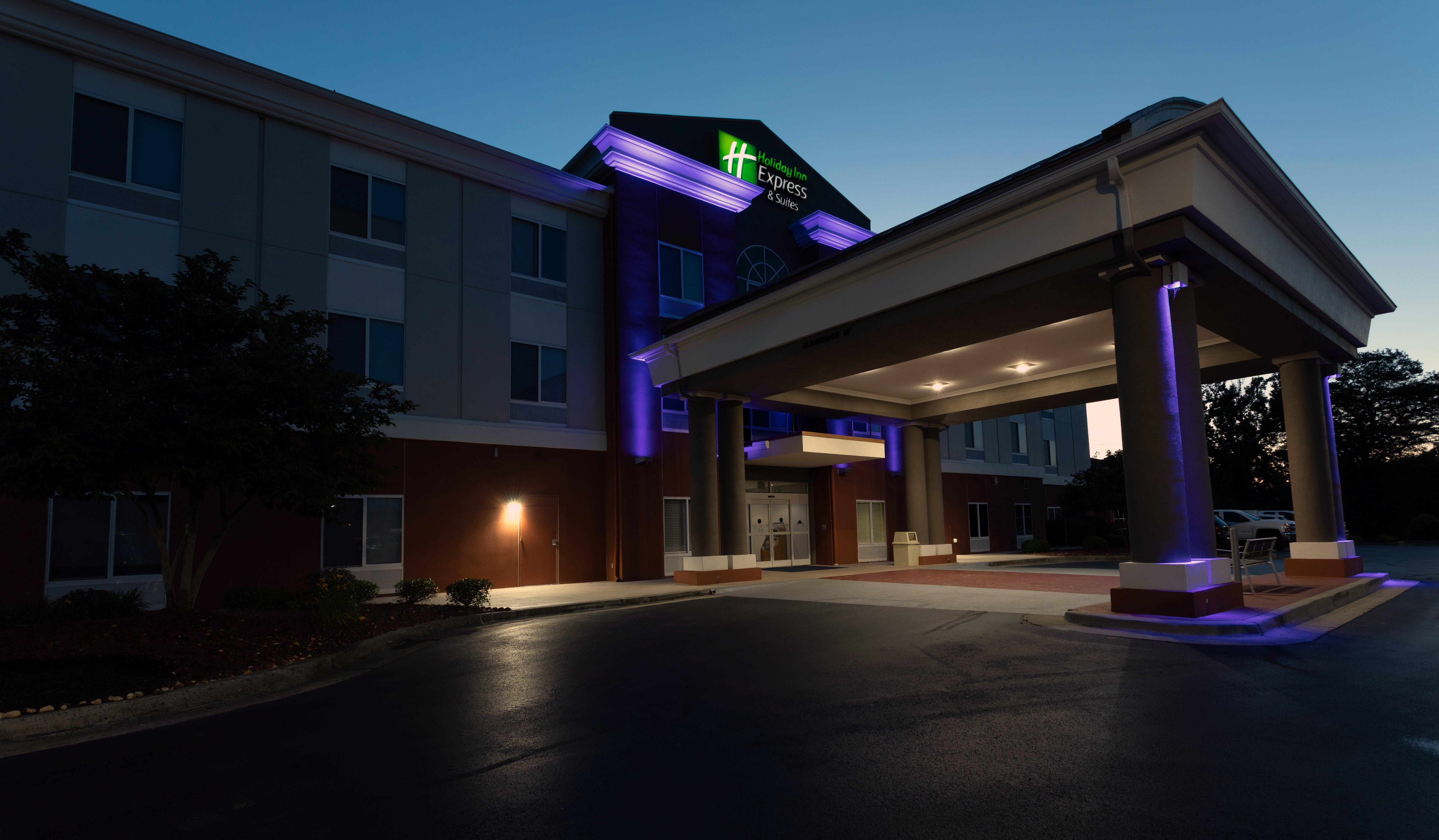 Holiday Inn Express Hotel & Suites Athens By Ihg Exterior photo